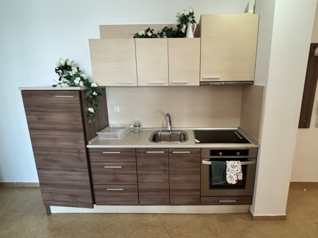 Sea front apartment for sale in Ravda